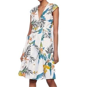 ZARA Leaf Print Dress V-Neck A-line Belt Size XS